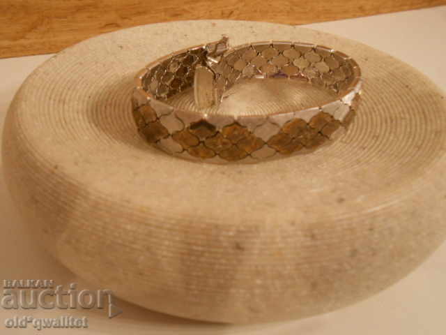 Delivery of Attractive SILVER GRAY, with gilded elements Delivery of Attractive SILVER GRAY, with gilded elements