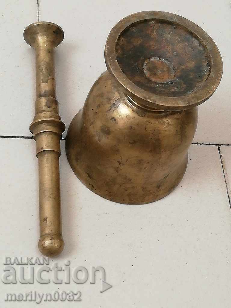 Delivery of Old bronze mortar with pestle, mortar Delivery of Old bronze mortar with pestle, mortar