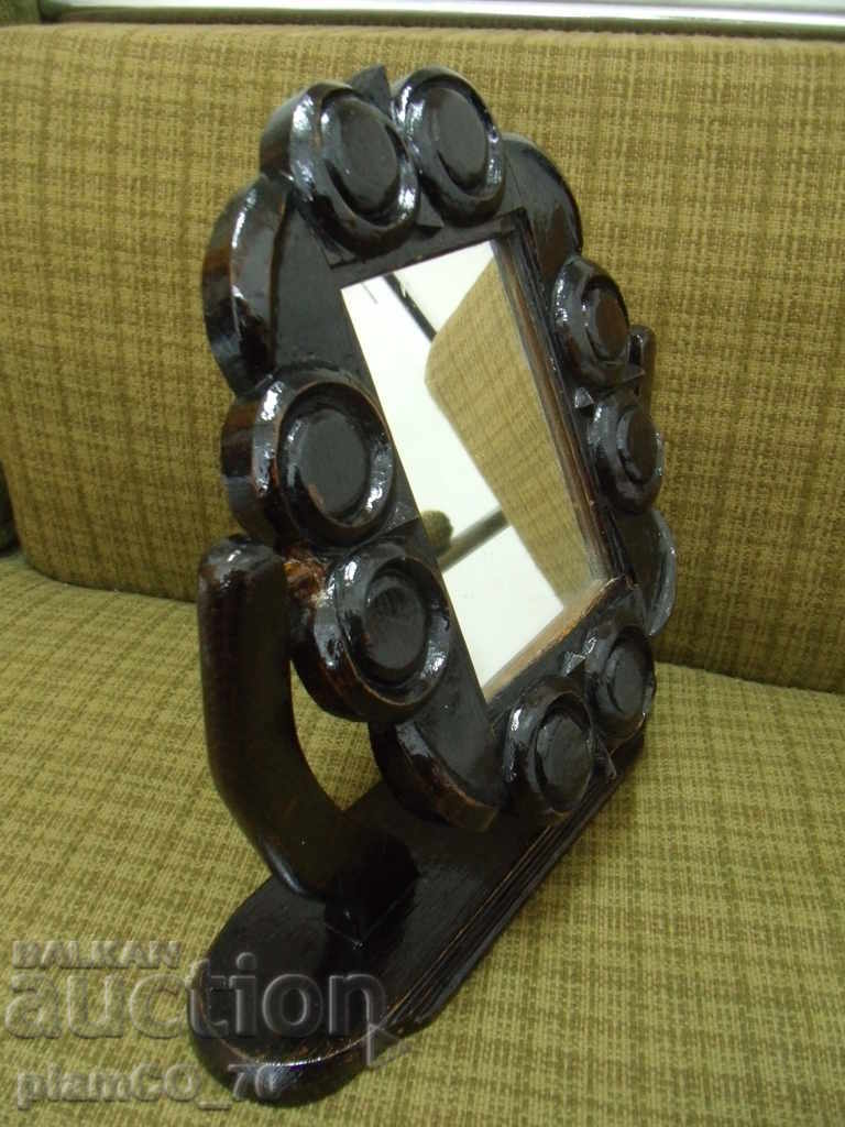 No * 2113 old desk mirror with wooden frame with price 40.00 BGN | € 20.45 No * 2113 old desk mirror with wooden frame with price 40.00 BGN | € 20.45