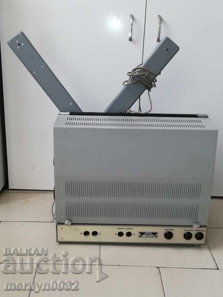 Delivery of MEOPTA MEOCLUB-16 automatic projector Czechoslovakia Delivery of MEOPTA MEOCLUB-16 automatic projector Czechoslovakia