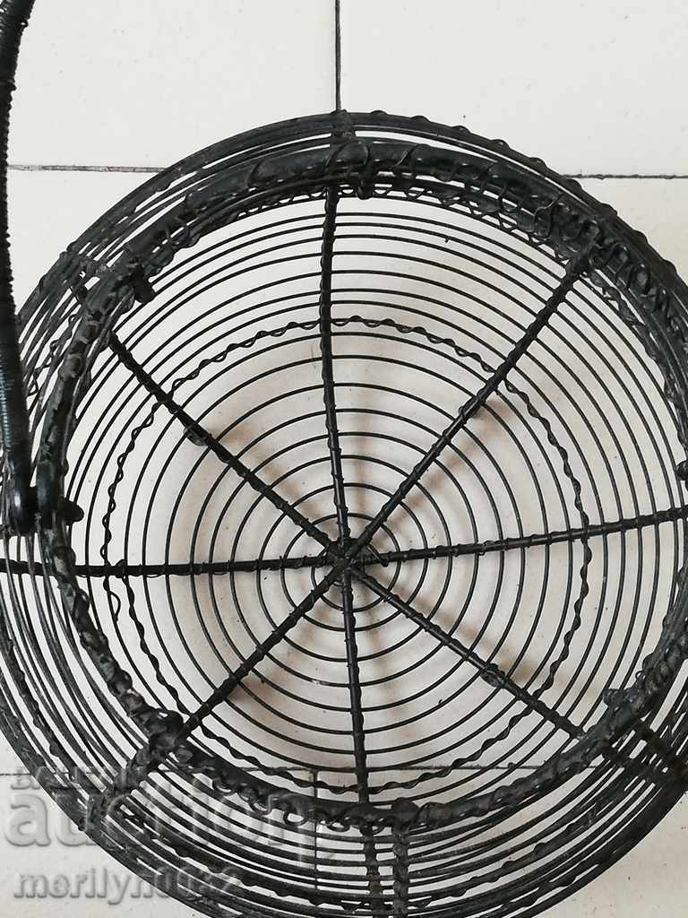 Auction Metal basket Auction Metal basket