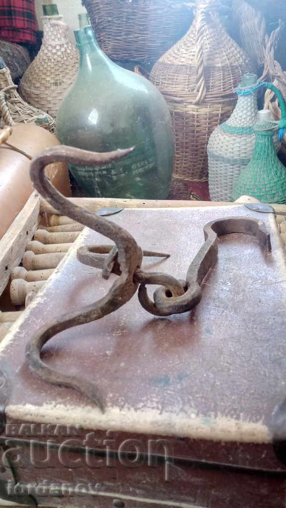 Auction An old forged cop Auction An old forged cop