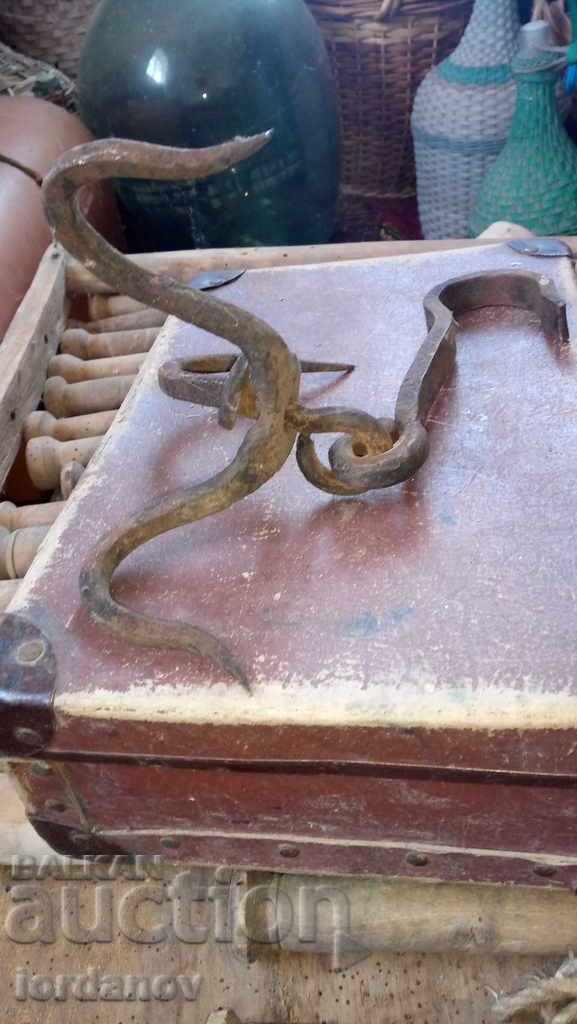 Delivery of An old forged cop Delivery of An old forged cop