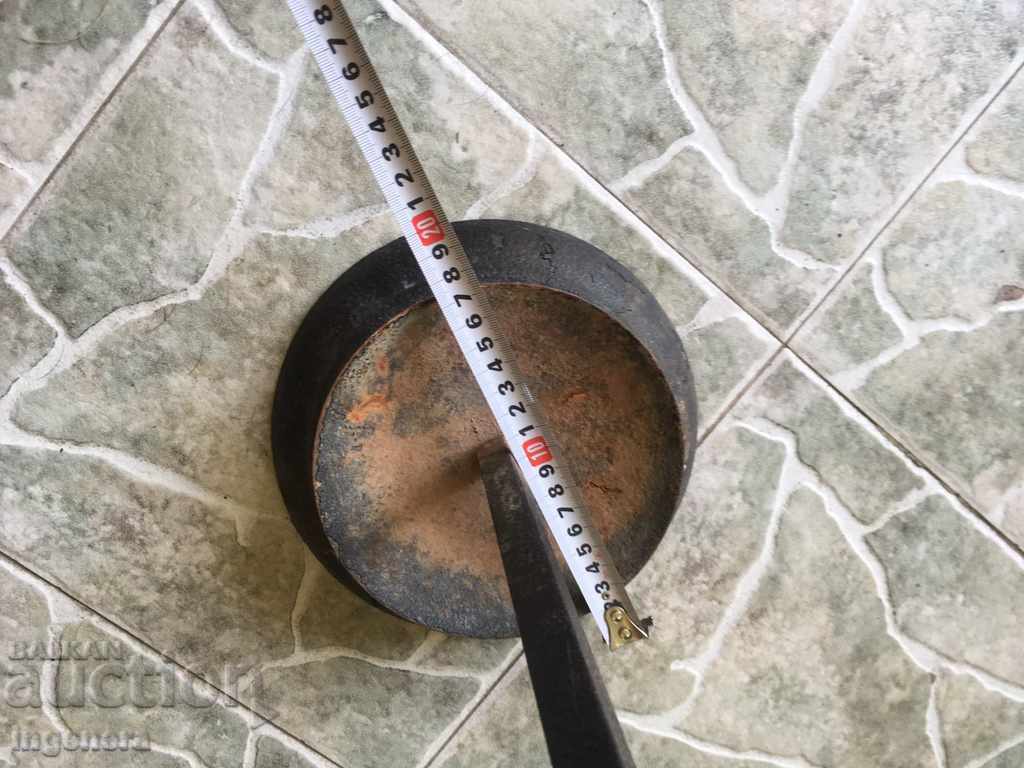 Auction STAND FOR STEAM STEERING IRON Auction STAND FOR STEAM STEERING IRON