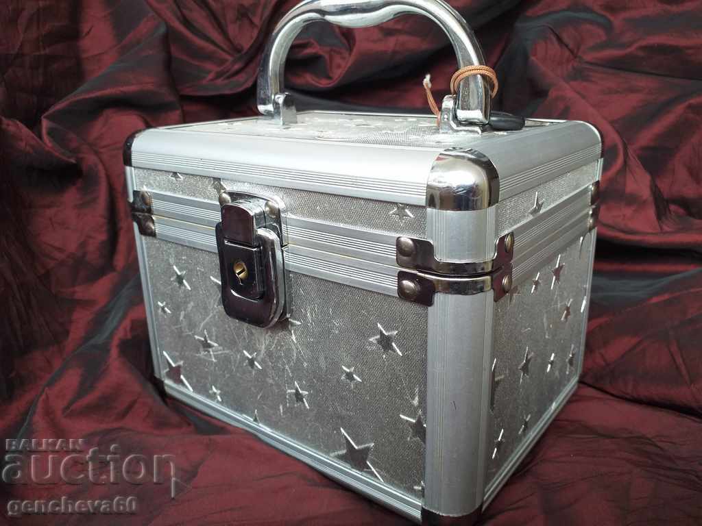 Aluminum briefcase with keys/SOTCA - 6 Aluminum briefcase with keys/SOTCA - 6