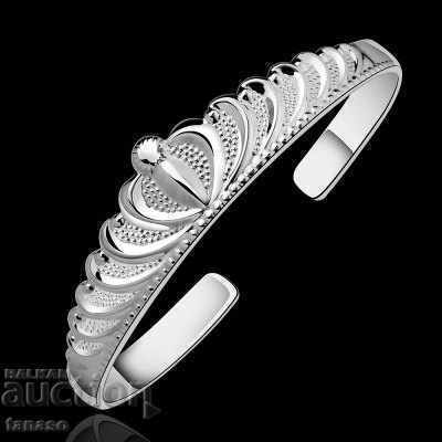 Delivery of silver plated bracelet with ornaments Delivery of silver plated bracelet with ornaments