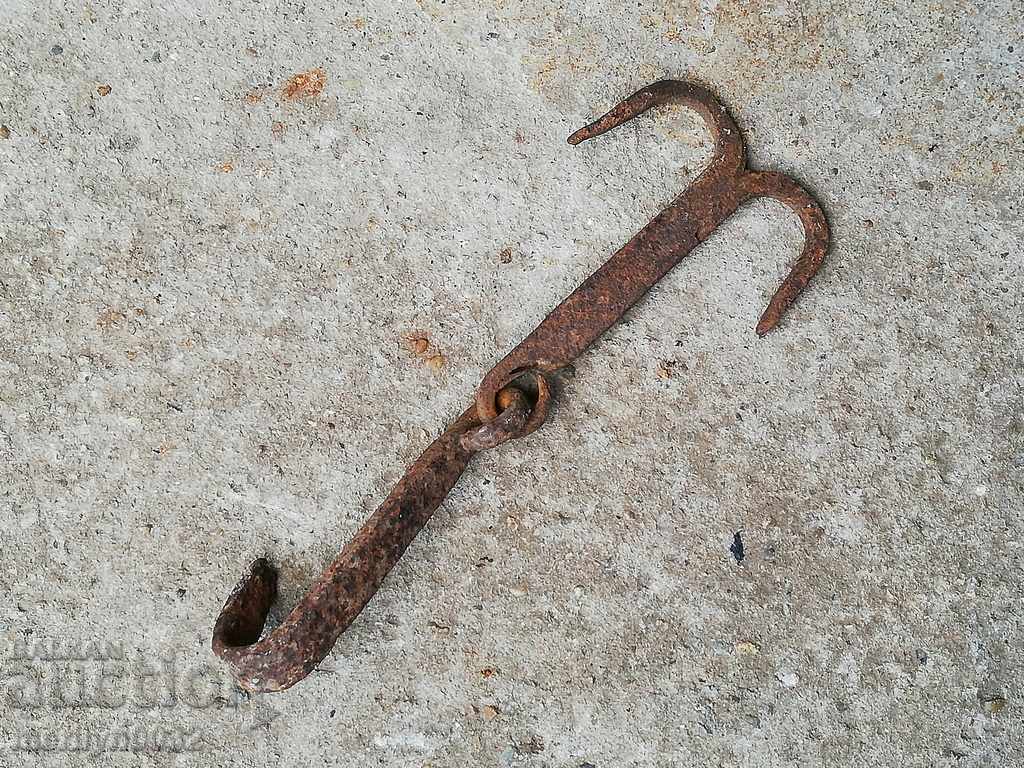 Γάντζος απόξεσης, γάντζος, σφυρήλατο σίδερο με τιμή 32.00 BGN | € 16.36 Γάντζος απόξεσης, γάντζος, σφυρήλατο σίδερο με τιμή 32.00 BGN | € 16.36