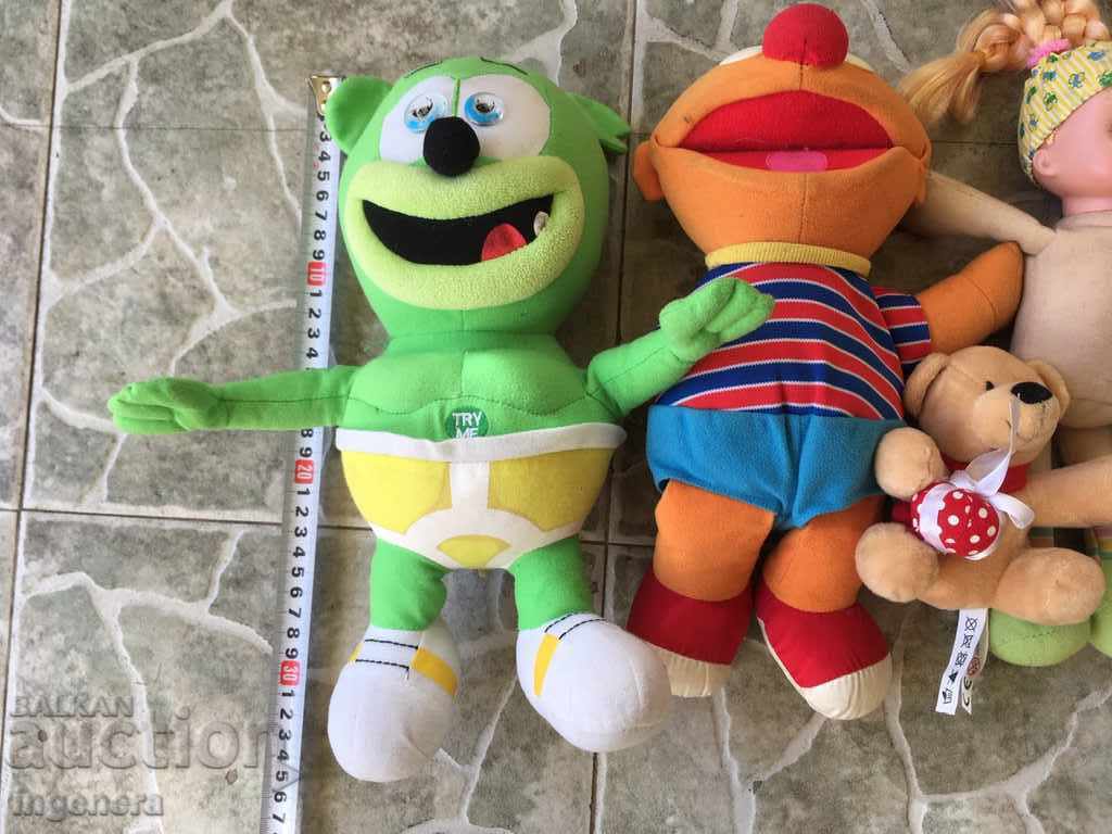 Auction LOT OF DOGS, CHILDREN'S TOYS Auction LOT OF DOGS, CHILDREN'S TOYS