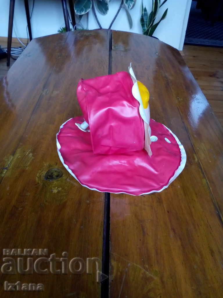 Παλιό φουσκωτό Nevaishka με τιμή 15.00 BGN | € 7.67 Παλιό φουσκωτό Nevaishka με τιμή 15.00 BGN | € 7.67