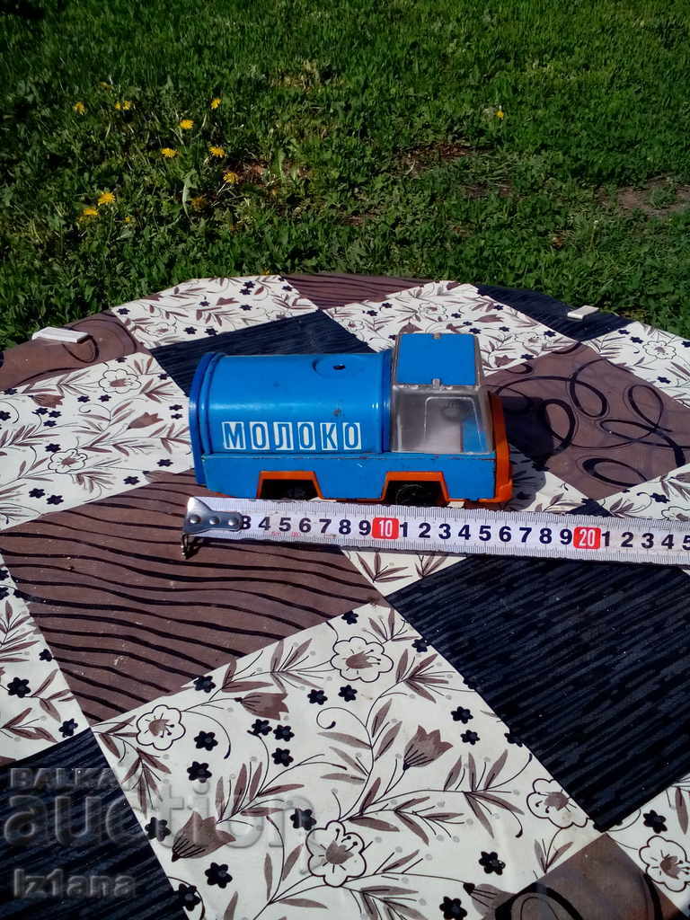 Auction Old toy truck, truck Auction Old toy truck, truck