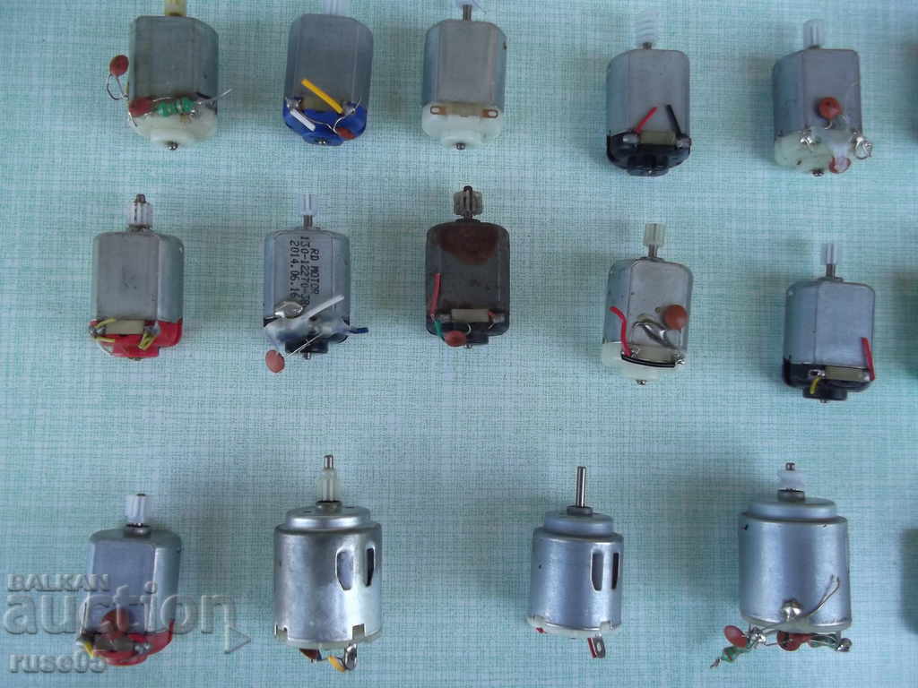 Lot of 33 pcs. microelectric motors DC - 5 Lot of 33 pcs. microelectric motors DC - 5
