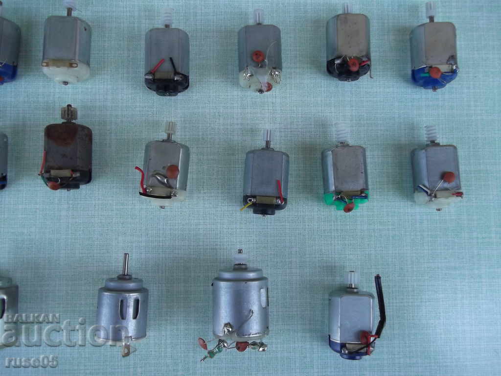 Lot of 33 pcs. microelectric motors DC - 6 Lot of 33 pcs. microelectric motors DC - 6