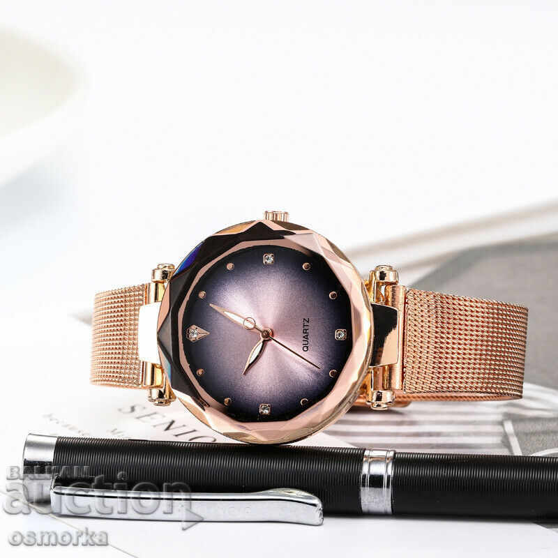 Аукцион Красив дамски часовник с метална каишка верижка черно сиво Аукцион Красив дамски часовник с метална каишка верижка черно сиво