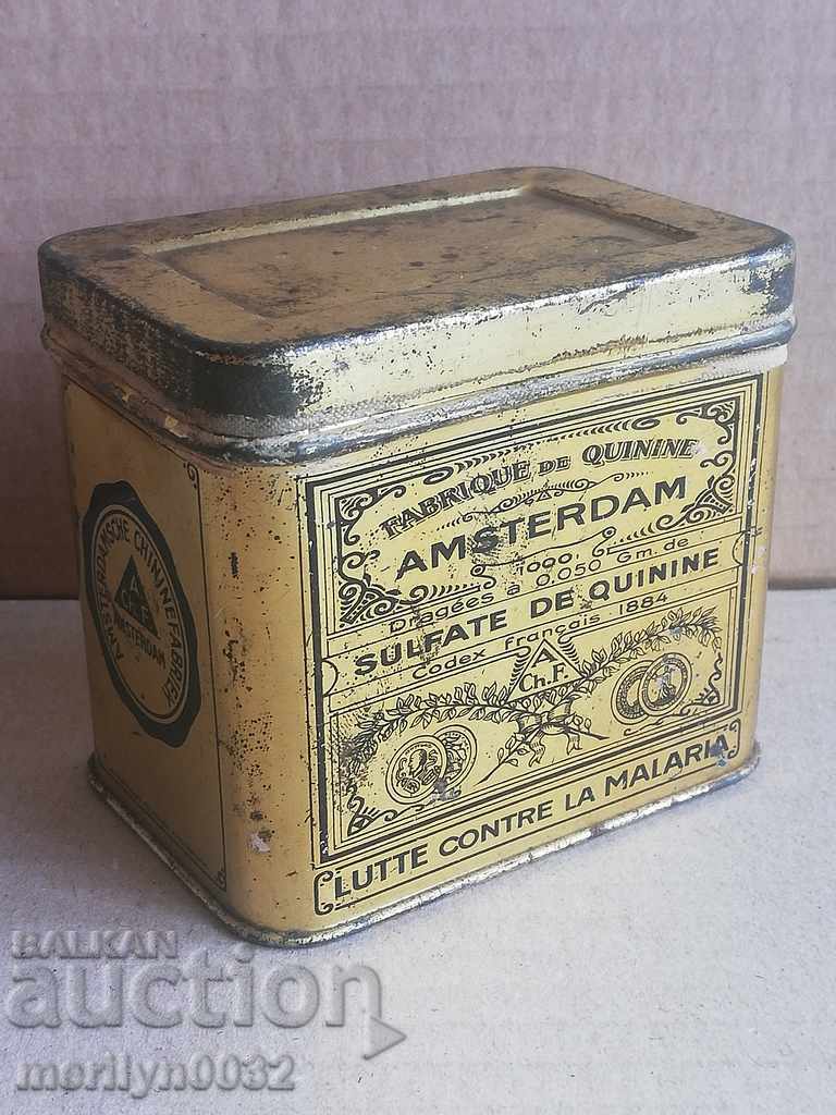 Old Dutch medicine box for quinine against malaria