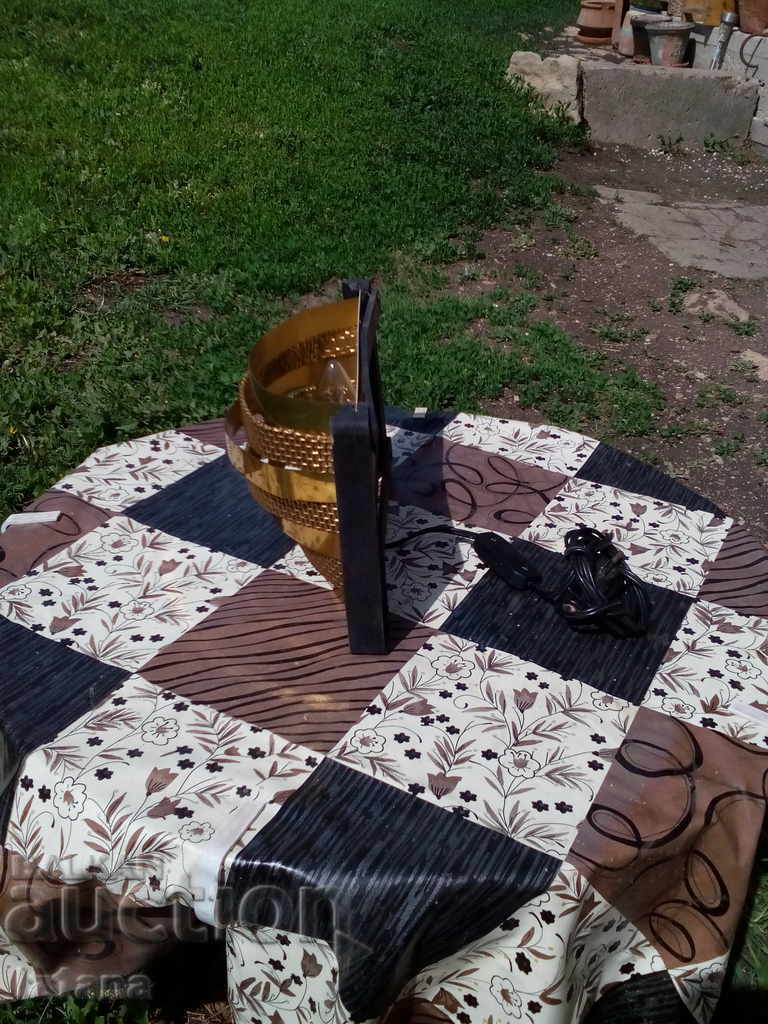 An old night lamp with price 20.00 BGN | € 10.23 An old night lamp with price 20.00 BGN | € 10.23