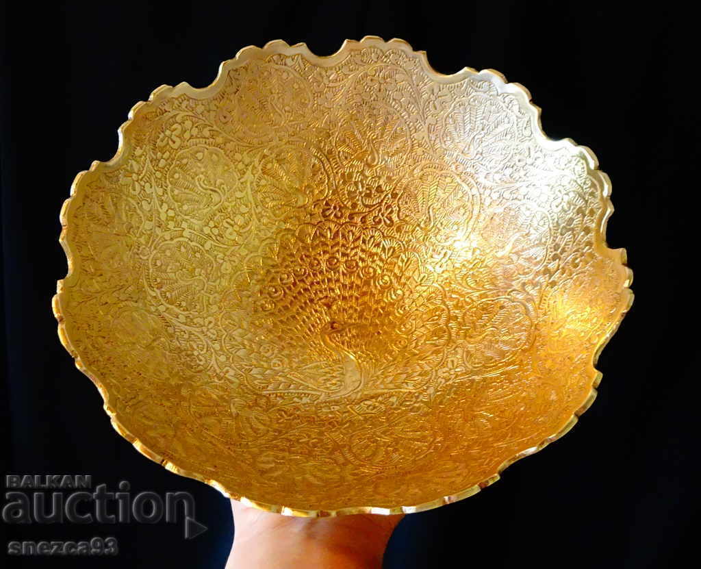 Bronze fruit bowl, salad bowl with peacocks, 780 gr with price 76.00 BGN | € 38.86 Bronze fruit bowl, salad bowl with peacocks, 780 gr with price 76.00 BGN | € 38.86