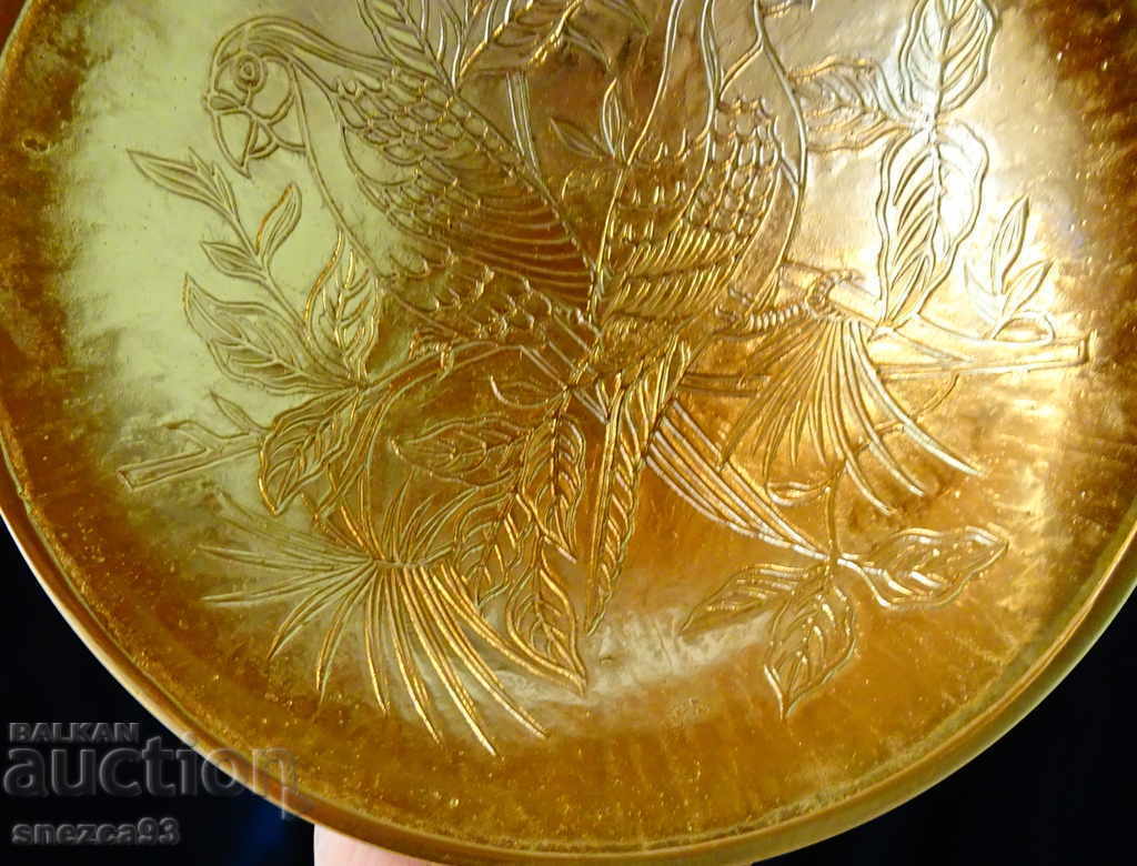 Auction Tall bronze fruit bowl with parrots 430 g Auction Tall bronze fruit bowl with parrots 430 g