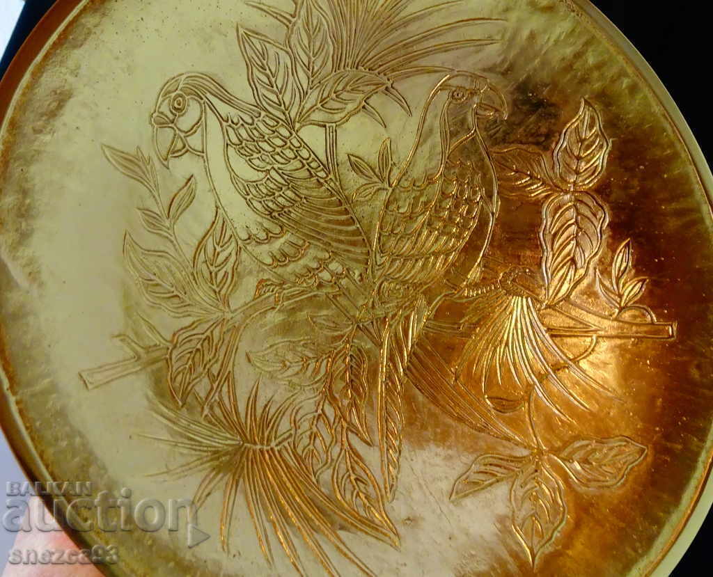 Delivery of Tall bronze fruit bowl with parrots 430 g Delivery of Tall bronze fruit bowl with parrots 430 g