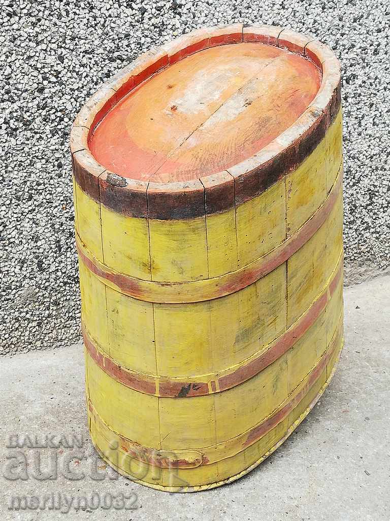 Delivery of Old milk, wood, stub, barrel, bucket Delivery of Old milk, wood, stub, barrel, bucket