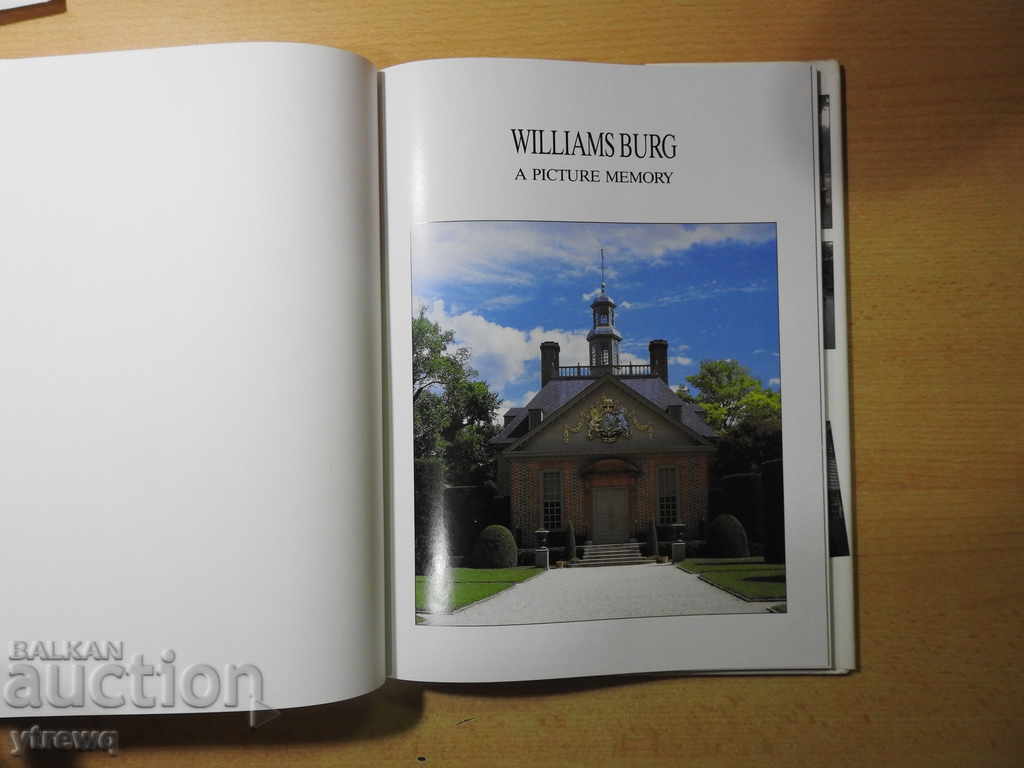 Luxury photo album Williamsburg with price 5.00 BGN | € 2.56
