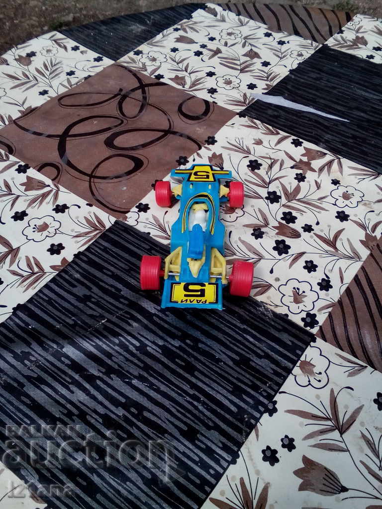 Delivery of An old cart, a toy Delivery of An old cart, a toy