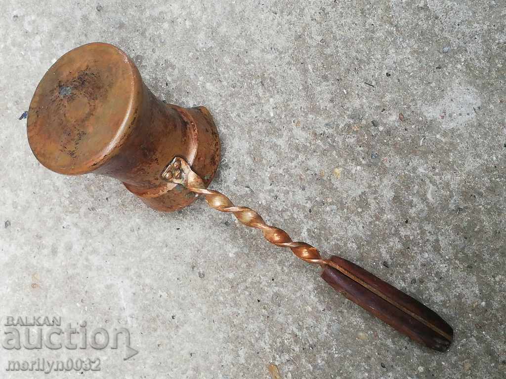 Auction Copper sculpture, a bakery jersey, a copper pot cup Auction Copper sculpture, a bakery jersey, a copper pot cup