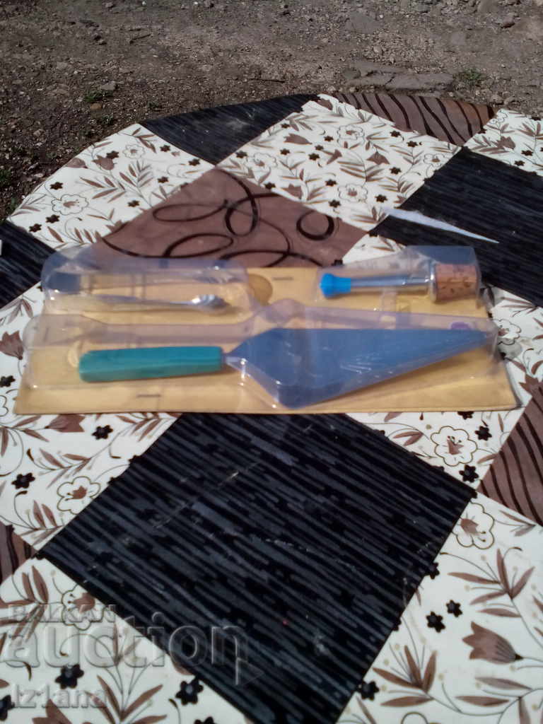 Old set of kitchen utensils, utensils with price 20.00 BGN | € 10.23 Old set of kitchen utensils, utensils with price 20.00 BGN | € 10.23