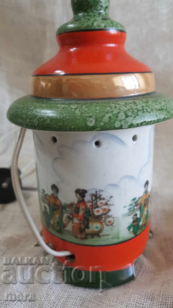 Delivery of Ancient Chinese night lamp Delivery of Ancient Chinese night lamp