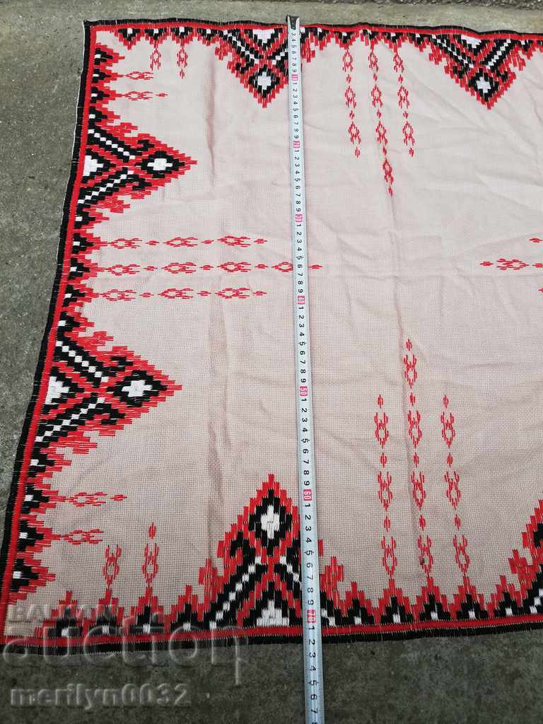 Delivery of Old embroidered cardboard, tablecloth, millet, Bulgarian embroidery Delivery of Old embroidered cardboard, tablecloth, millet, Bulgarian embroidery