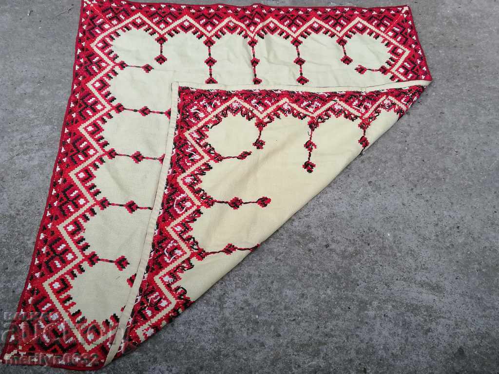 Auction Old embroidered check, tablecloth, milo, Bulgarian embroidery Auction Old embroidered check, tablecloth, milo, Bulgarian embroidery