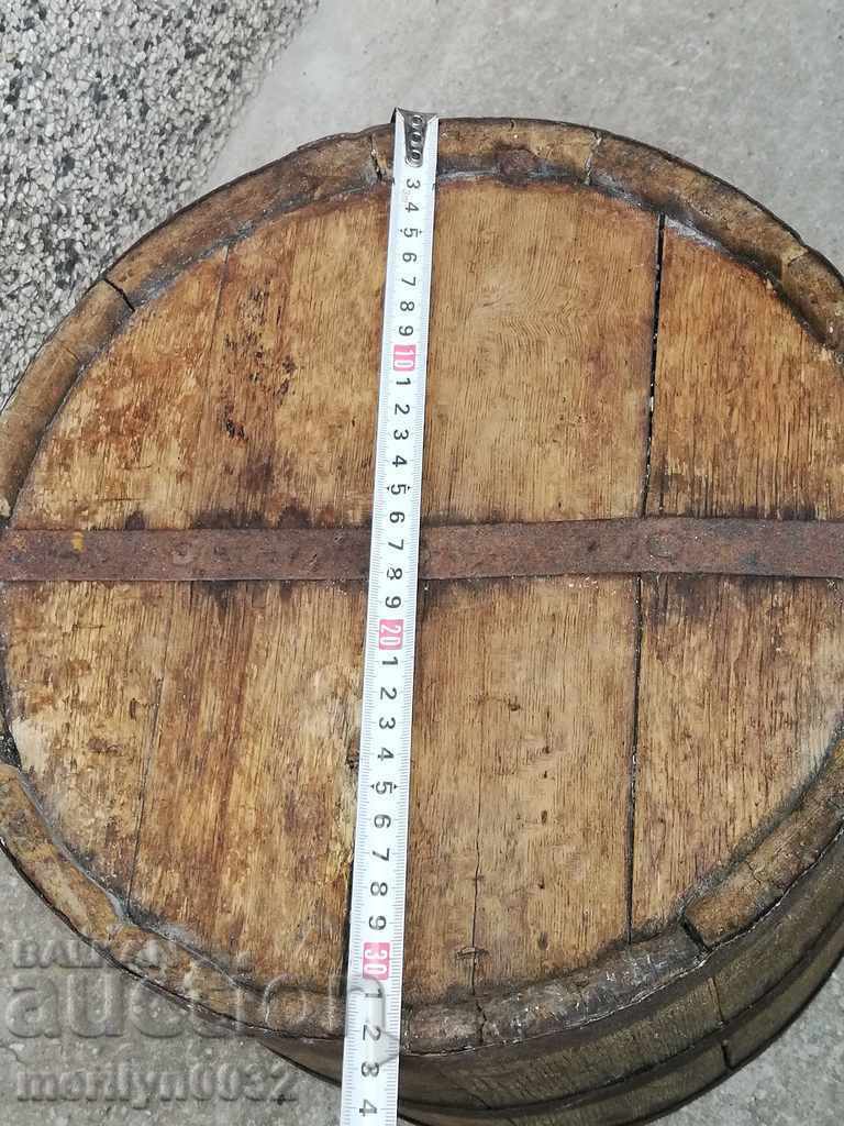 A double rail, a wooden bucket and a wooden bucket - 5 A double rail, a wooden bucket and a wooden bucket - 5