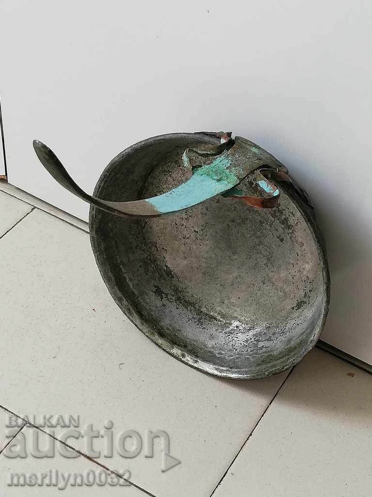 An old copper pan, a baker, a tray, a copper pot - 6