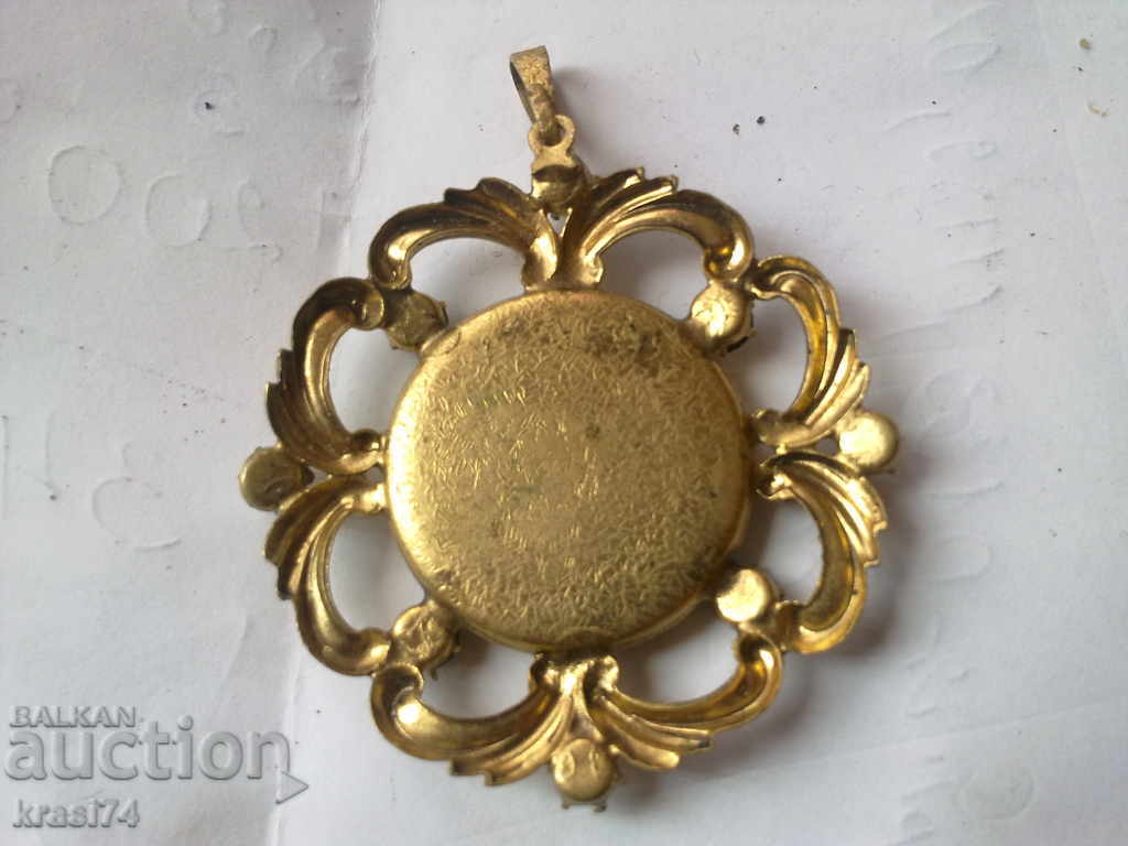 κρεμαστό κόσμημα με τιμή 20.00 BGN | € 10.23 κρεμαστό κόσμημα με τιμή 20.00 BGN | € 10.23