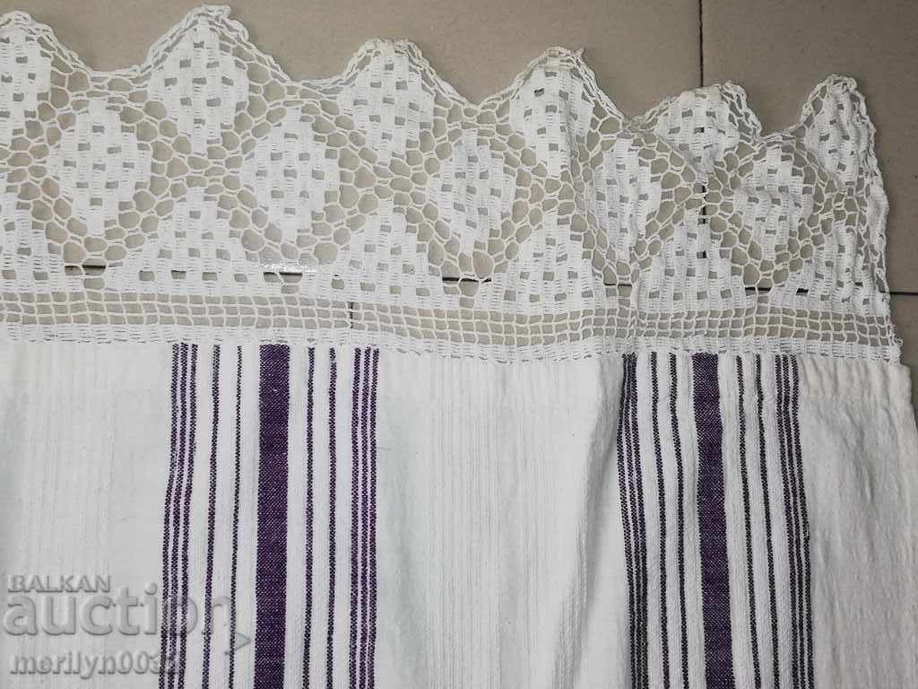 Auction  Vintage hand woven bed sheet with lace border