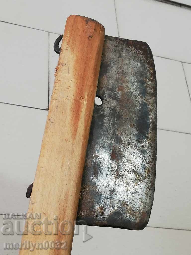 Delivery of Old ax, curve topper satin hat punch Delivery of Old ax, curve topper satin hat punch