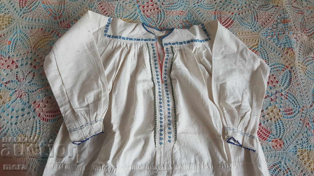 Auction Authentic shirt from Northern folk costume. Auction Authentic shirt from Northern folk costume.