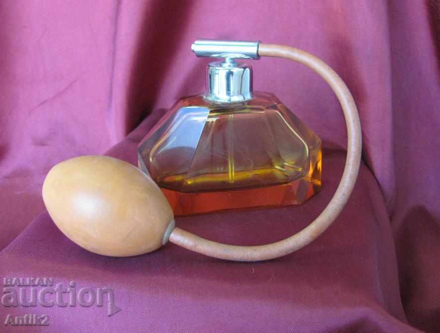 Auction The 30 Art Deco Amber Crystal Glass Perfume Bottle Auction The 30 Art Deco Amber Crystal Glass Perfume Bottle