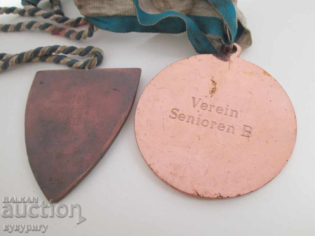 Delivery of Lot of 2 sports medals Bowling Germany 1987г. Delivery of Lot of 2 sports medals Bowling Germany 1987г.