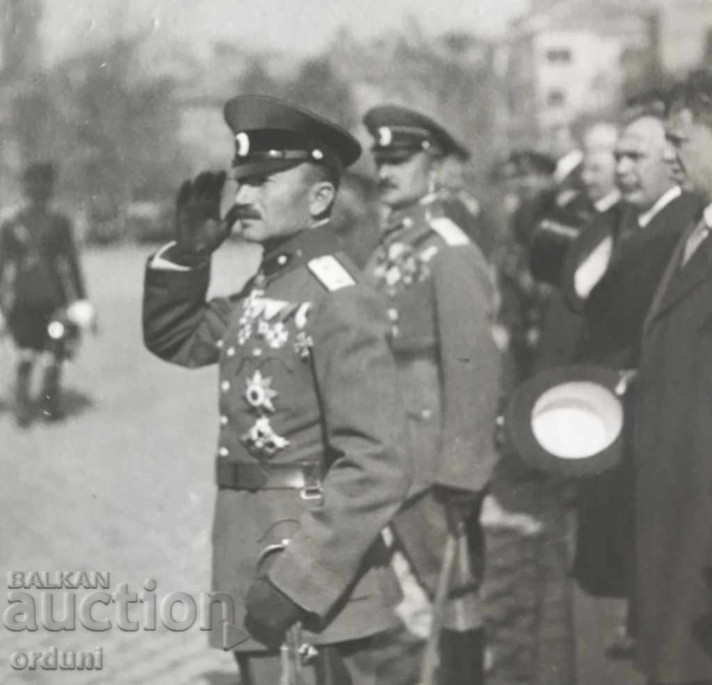 351 The Kingdom of Bulgaria General Alexander Kisyov military parade with price 30.00 BGN | € 15.34 351 The Kingdom of Bulgaria General Alexander Kisyov military parade with price 30.00 BGN | € 15.34