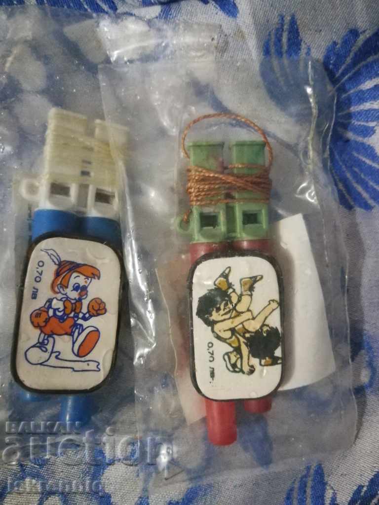 Ретро Детски Свирки с цена 20.00 лв. | € 10.23 Ретро Детски Свирки с цена 20.00 лв. | € 10.23