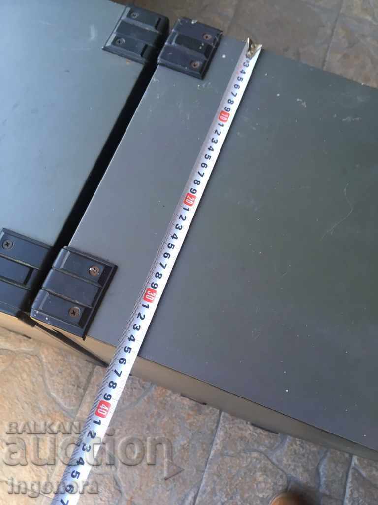 Livrarea BOXE DIN MATERIAL VECHI-2 BUC