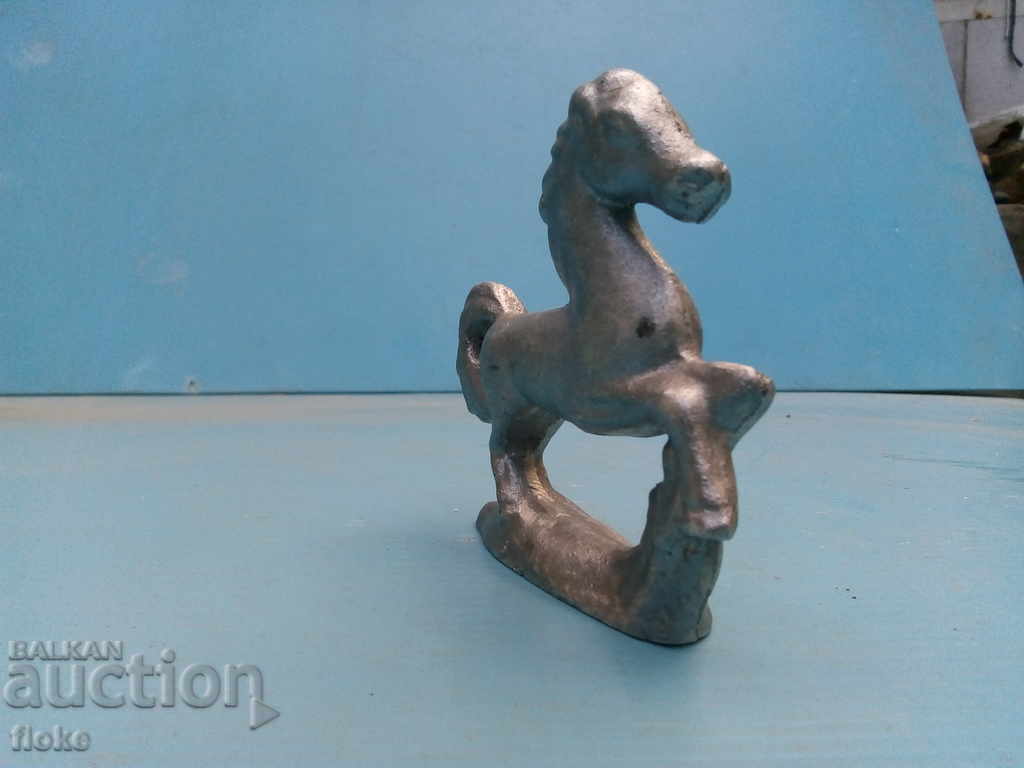 Statuette-old-horse with price 8.00 BGN | € 4.09 Statuette-old-horse with price 8.00 BGN | € 4.09