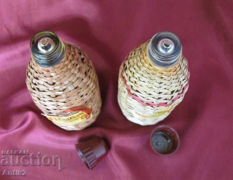 Delivery of Old 2 pieces Perfume bottles Delivery of Old 2 pieces Perfume bottles