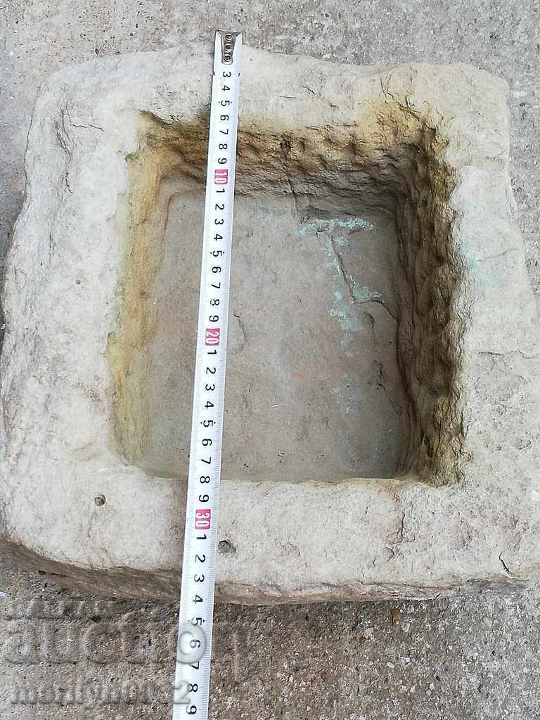 Auction  Ancient stone wall, statue