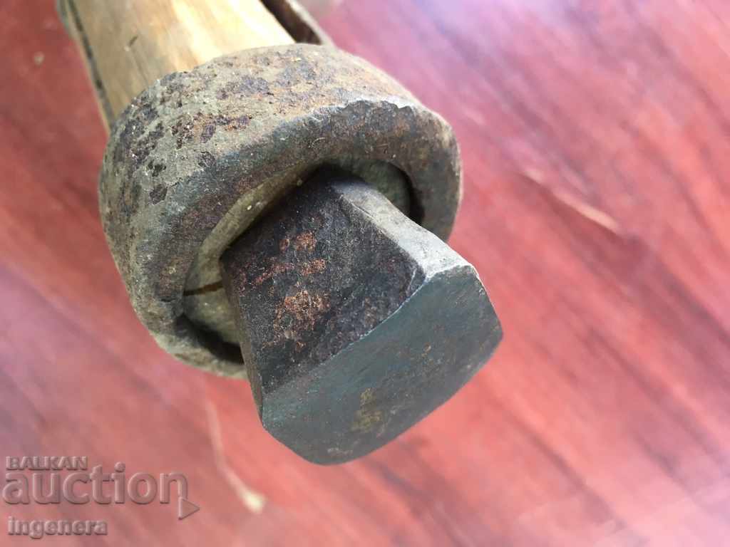 Auction SHOULD HAIR HELMET Auction SHOULD HAIR HELMET