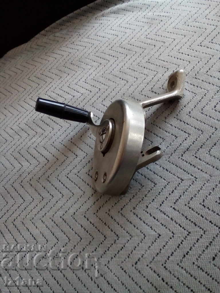 Άξονας περιστρεφόμενης μηχανής με τιμή 25.00 BGN | € 12.78 Άξονας περιστρεφόμενης μηχανής με τιμή 25.00 BGN | € 12.78