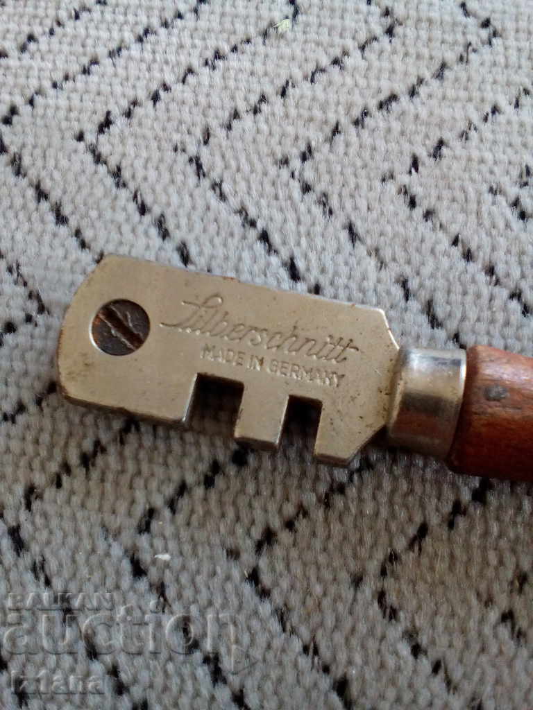 Old German Elmaz with price 12.00 BGN | € 6.14 Old German Elmaz with price 12.00 BGN | € 6.14