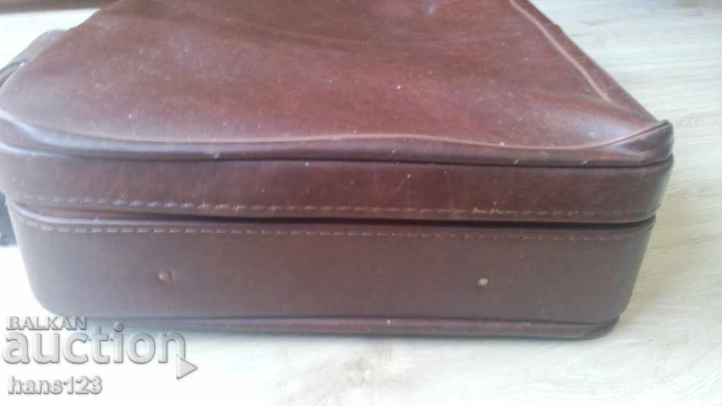 Vintage retro leather suitcase great - 6 Vintage retro leather suitcase great - 6