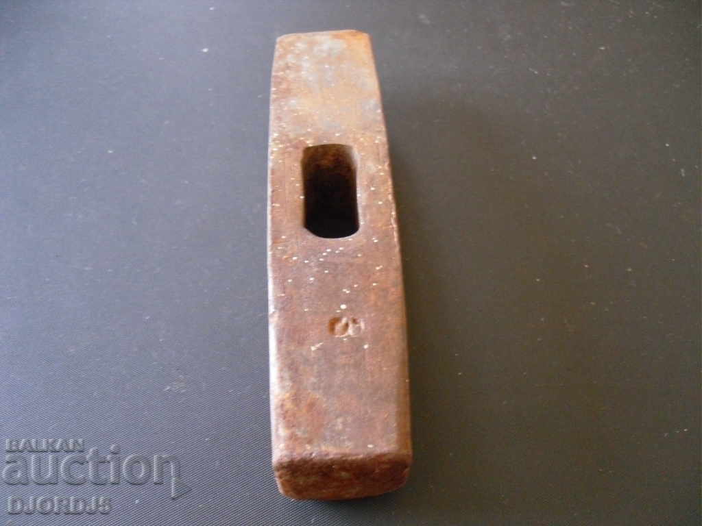 Auction An old hammer Auction An old hammer