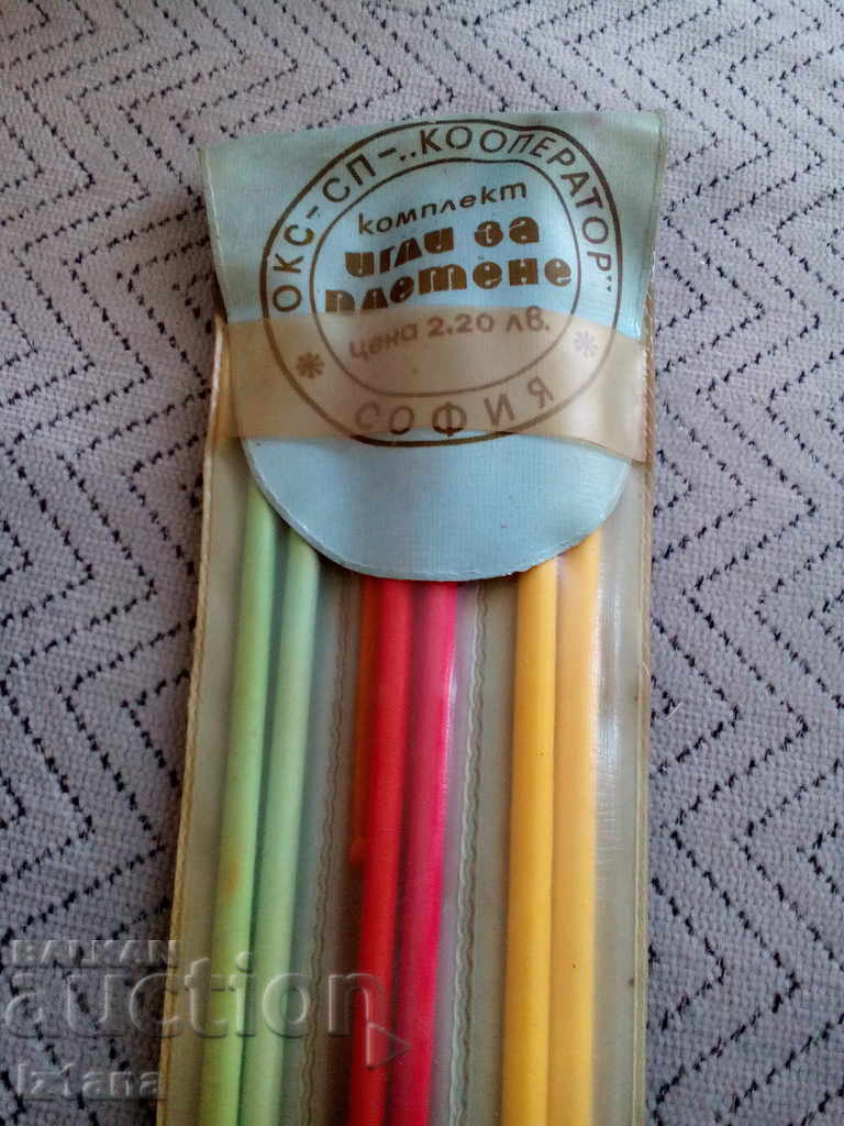 Old knitting needles with price 15.00 BGN | € 7.67 Old knitting needles with price 15.00 BGN | € 7.67